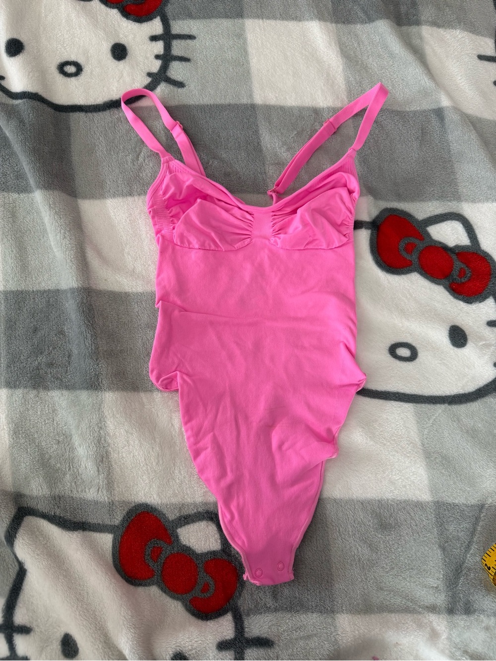 SKIMS Pink shapewear bodysuit seamless sculpt